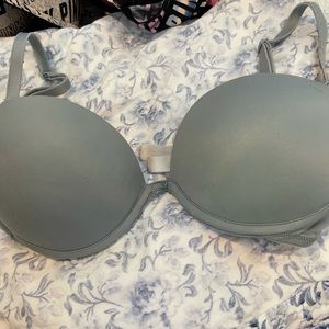 Pink/Victoria’s secret bra